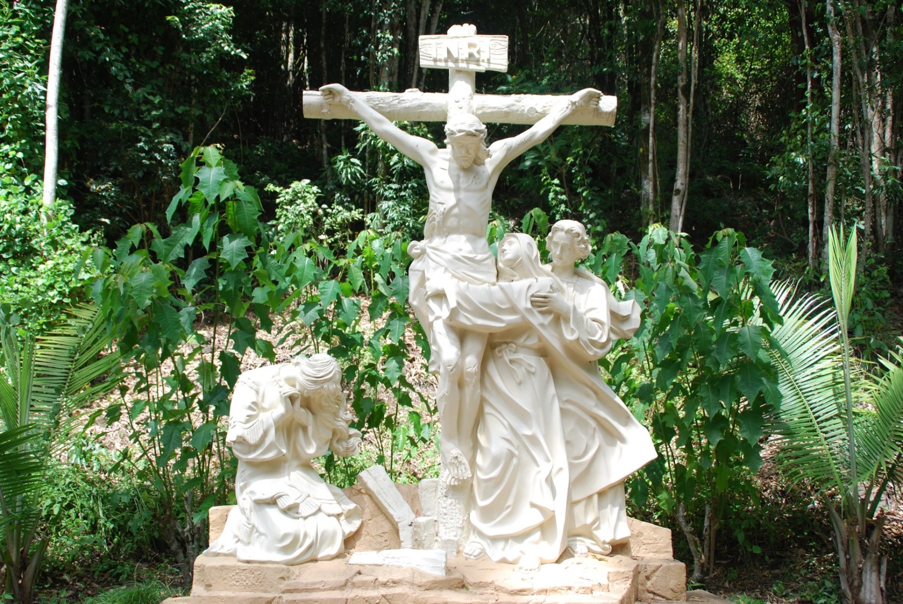 Stations of the Cross - Marian Valley Brisbane Archdiocesan Shrine of ...